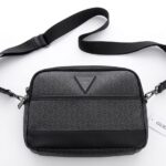 Morral GUESS Hombre Monograma