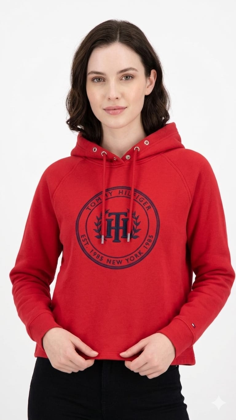 polera-tommy-hilfiger-capucha-roja-logo-bordado-frente Polera Tommy Hilfiger Dama - Imagen 1