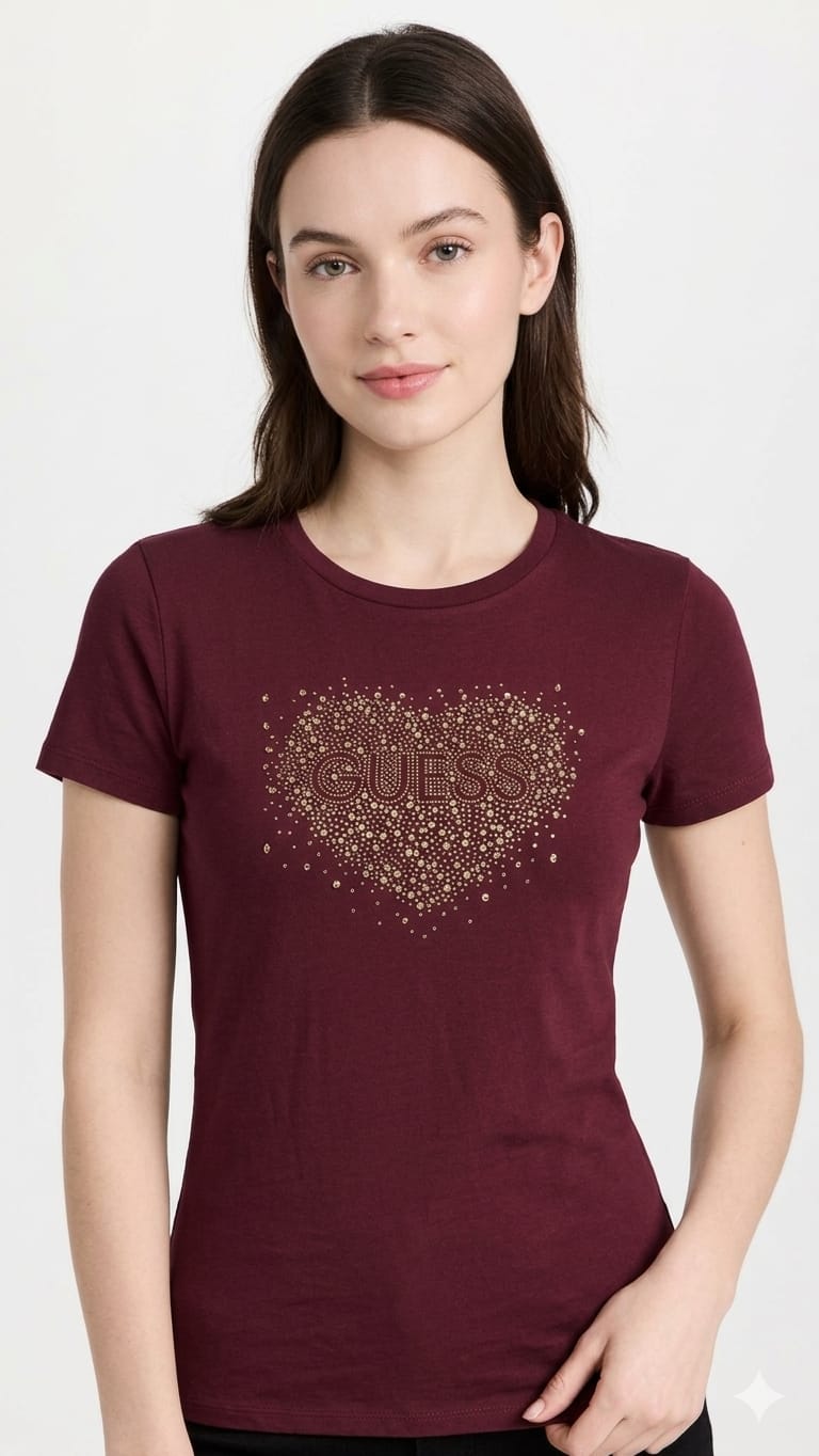 polo-guess-guinda-logo-corazon-mujer-frente Polo Guess Dama - Imagen 1